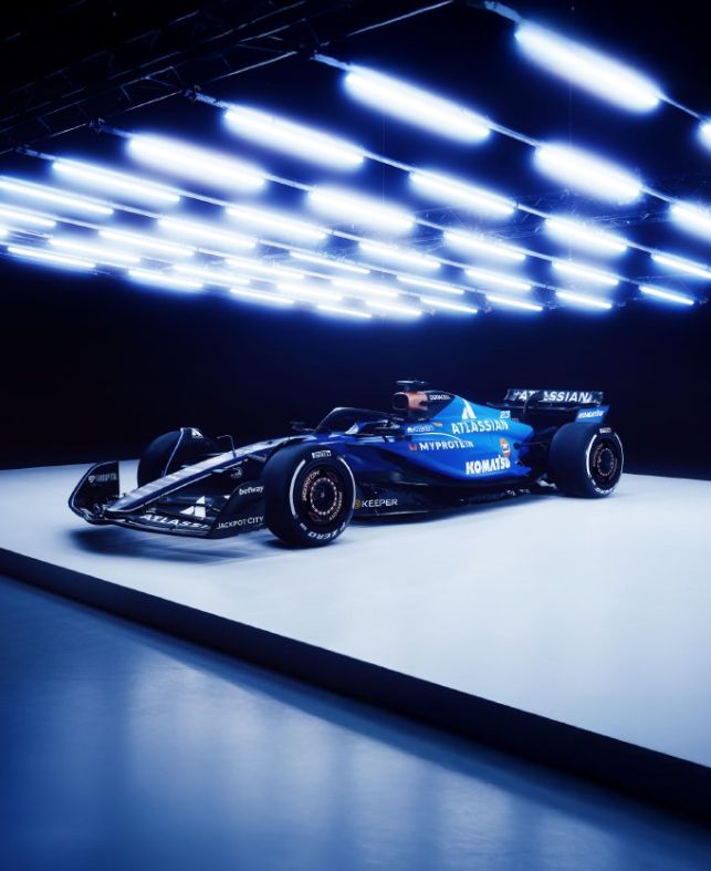 阿斯顿马丁完胜红牛二队，塞恩斯惊艳四座的简单介绍