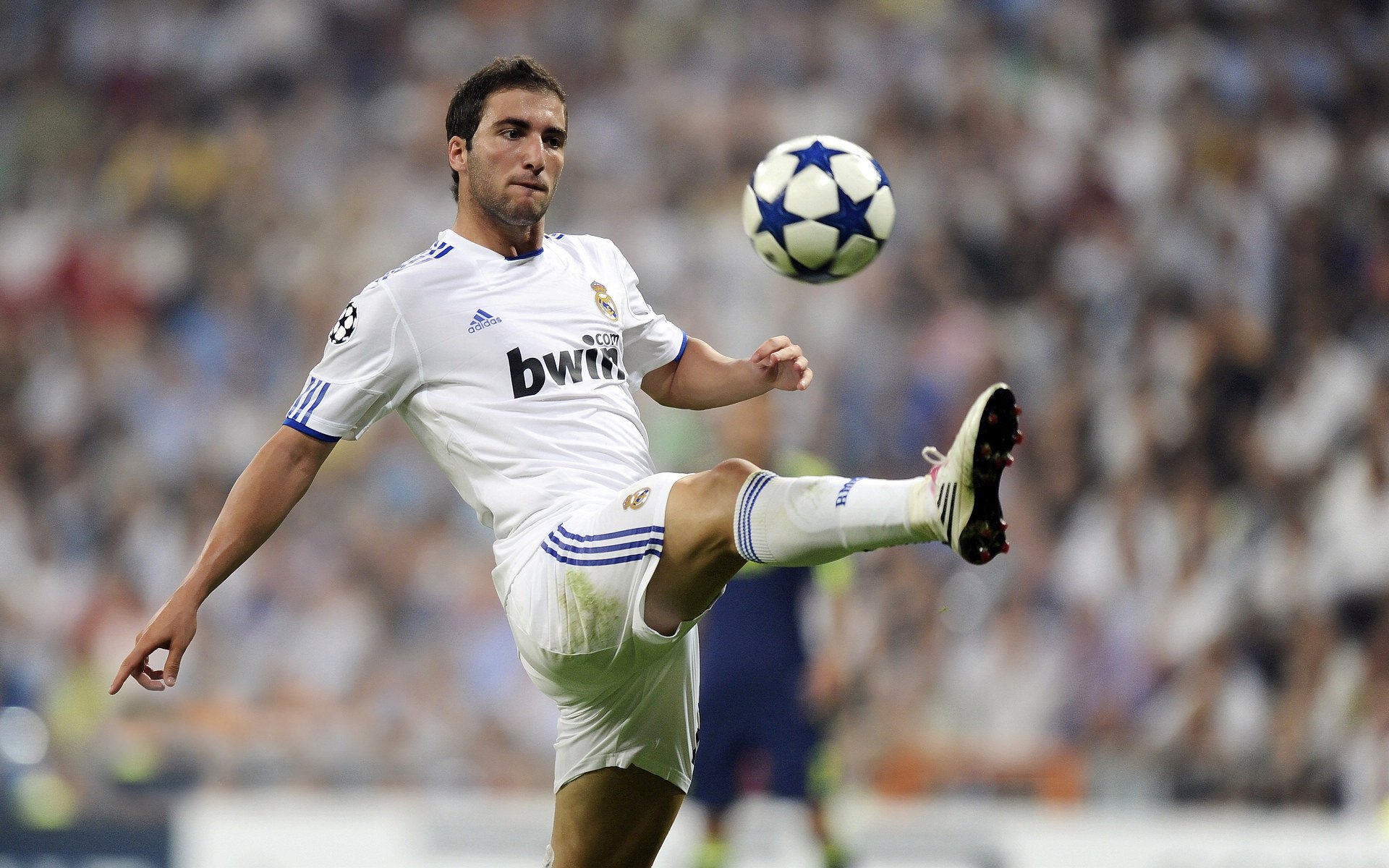 当足球与F1在尼斯交汇，卡拉斯科接管比赛的跨界争冠启示