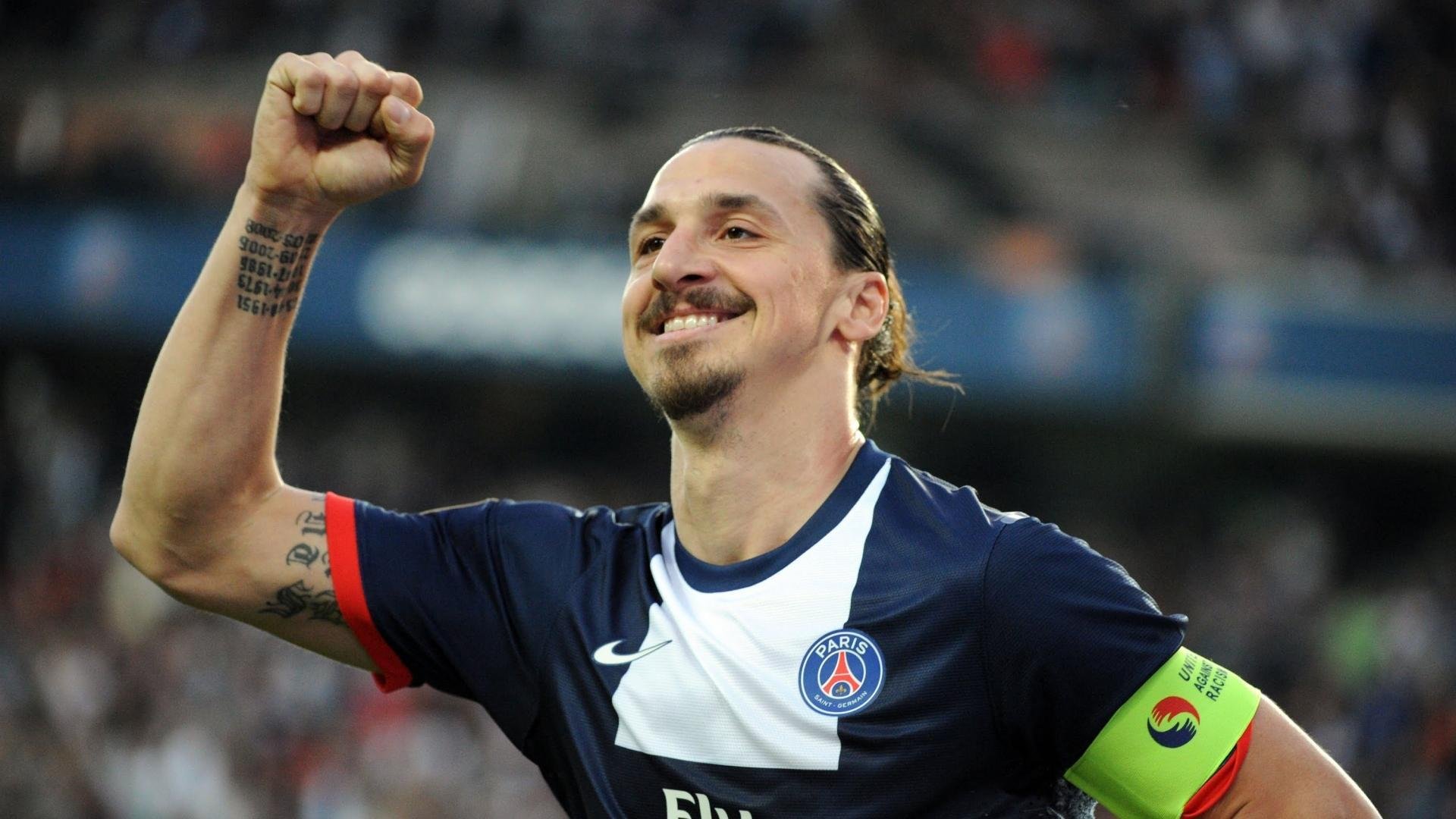 赛道上的意志对决，汉密尔顿关键制胜，雷诺鏖战迈凯伦